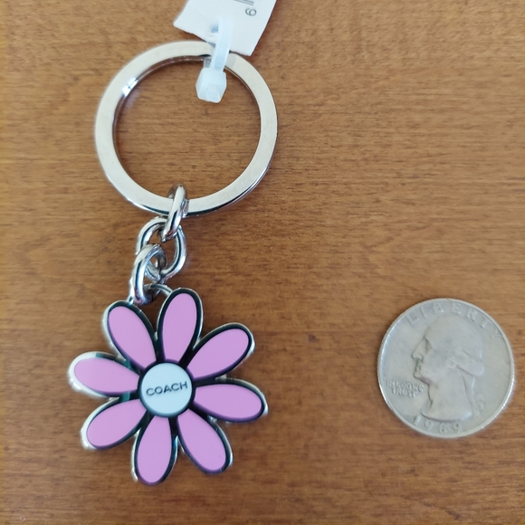 NWT COACH Daisy Keychain in Pink! - Picture 3 of 5